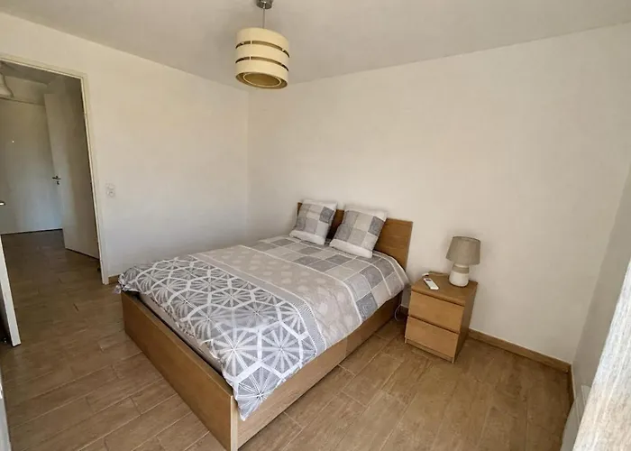 Διαμέρισμα Lovely In A With A Pool! Ιέρ